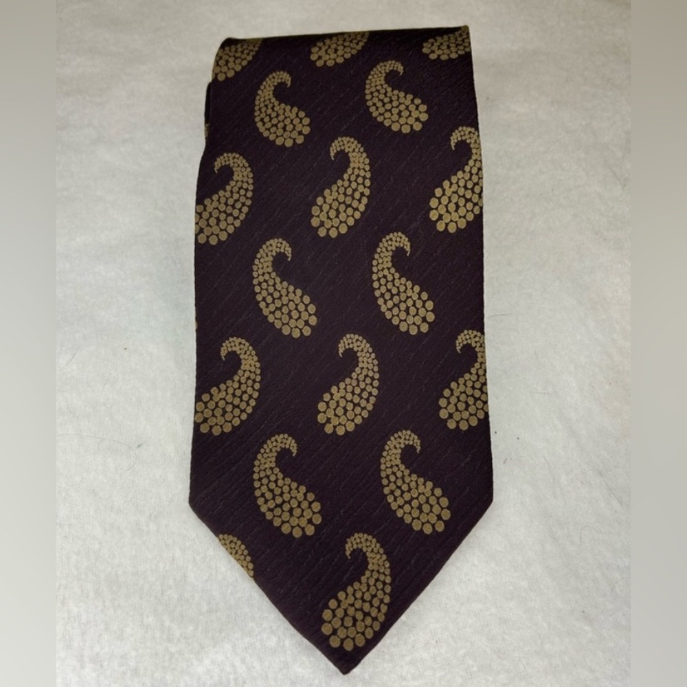 Giorgio Armani Cravate, Paisley pattern in rich deep brown